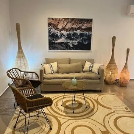 Dreamscape Oneiro - Your Gateway To Seaside