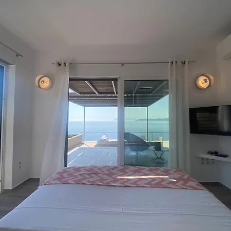 Oneiro Exclusive Escape With Private Pontoon & Luxe Amenities *