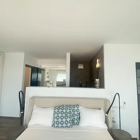 Dreamscape Oneiro - Your Gateway To Seaside Villa *