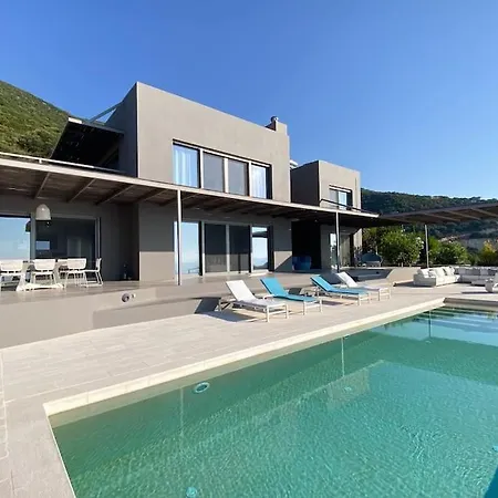 Vilă Villa Oneiro Exclusive Escape With Private Pontoon & Luxe Amenities *