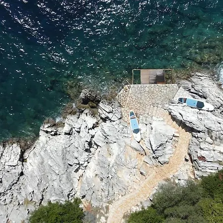 Oneiro Exclusive Escape With Private Pontoon & Luxe Amenities Villa