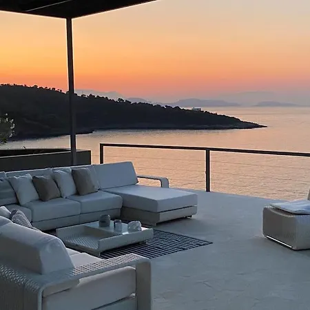 Villa Oneiro Exclusive Escape With Private Pontoon & Luxe Amenities * Evgiros