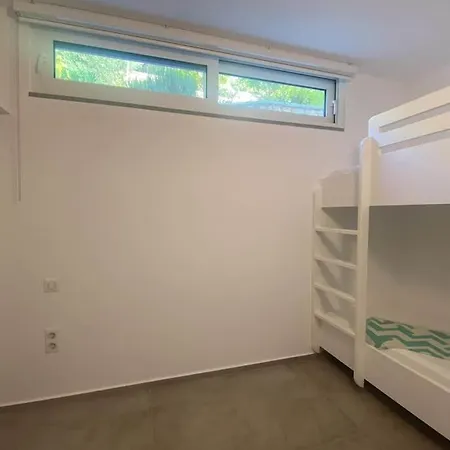 Dreamscape Oneiro - Your Gateway To Seaside Villa