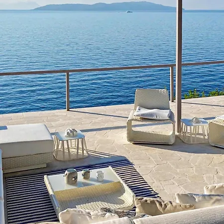 Oneiro Exclusive Escape With Private Pontoon & Luxe Amenities