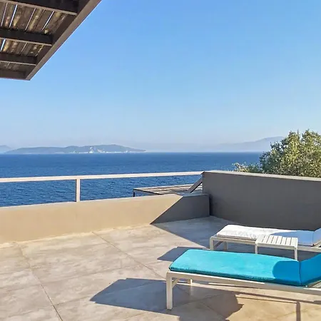 Oneiro Exclusive Escape With Private Pontoon & Luxe Amenities Villa