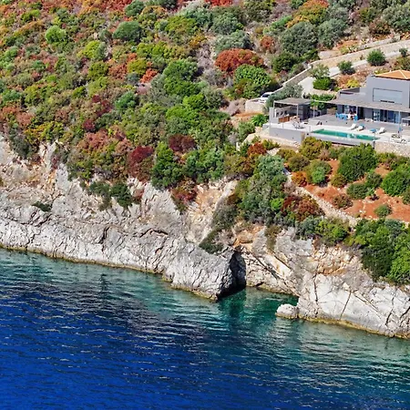 Villa Oneiro Exclusive Escape With Private Pontoon & Luxe Amenities Evgiros