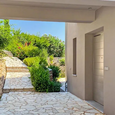 Oneiro Exklusive Auszeit Mit Privatsteg Und Luxusausstattung Villa Evgiros