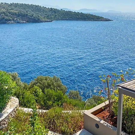 Villa Oneiro Exclusive Escape With Private Pontoon & Luxe Amenities Evgiros